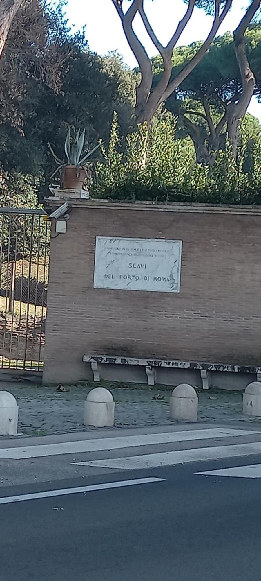 A Santy'S Rooms-Bagnocondiviso Sharedboth Room2Piano-No Lift-3Chilom A Piedi Xaeroporto-A Pagamento Shuttle Air Condizextra Bed Extrabed For A Fee-3 Minuti Bus Xfieradiroma-10 Minutes Stop Bus To Rome In50 Minutes Trafficpermitting Are You To Rome Fiumicino Exteriör bild